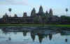 Angkor Wat front view.jpg (18506 bytes)