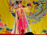 China Beijing Opera singer.jpg (23080 bytes)