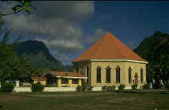 Moorea - church.jpg (15789 bytes)