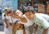 Yemen kids performing for camera.jpg (30451 bytes)